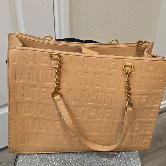 Steve Madden BTrot Logo Tote Bag- Camel
